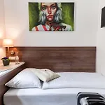 Atrium 3*