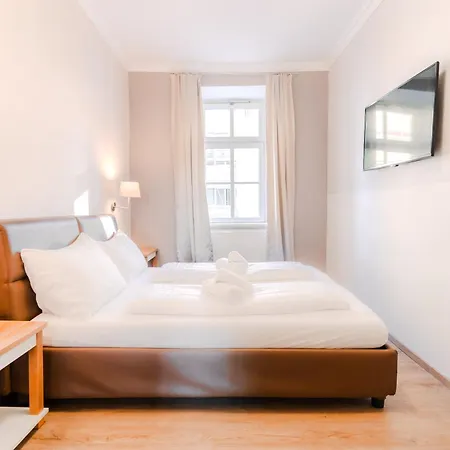Atrium 3*