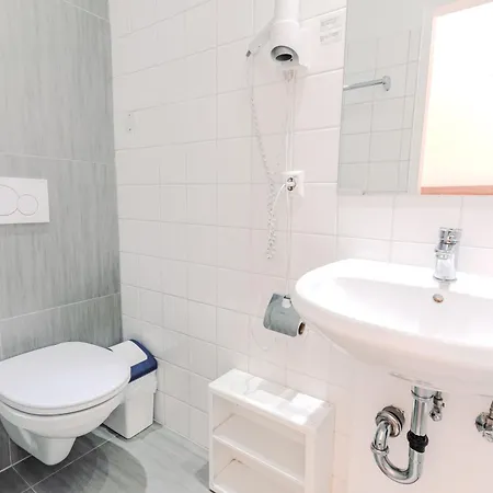 فندق Atrium 3*