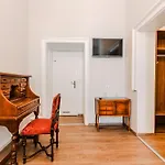 Atrium 3*