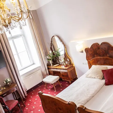 Urban Hotel